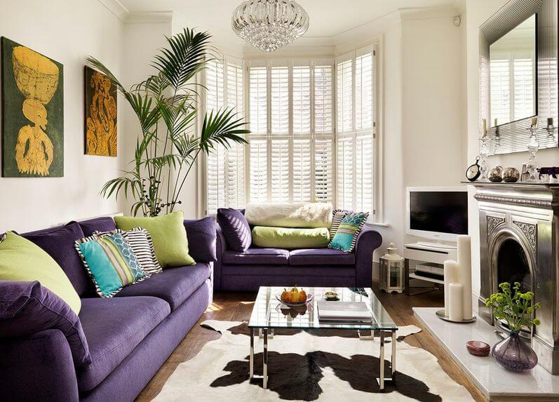 Best Ideas of Living Rooms With a Lavish Purple Sofa (1)