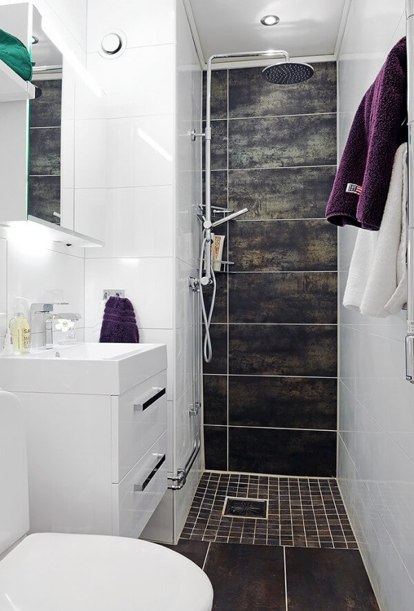 A bathroom with open shower (1)