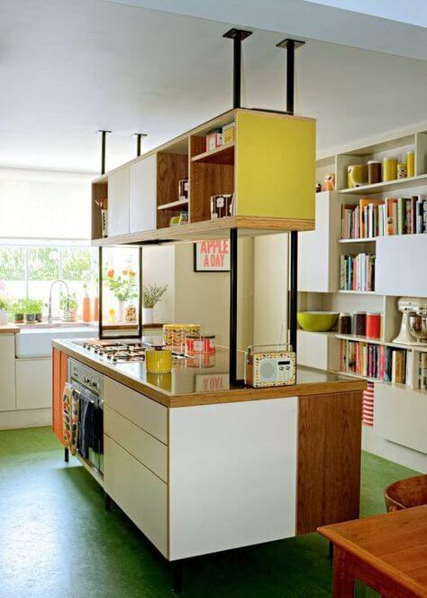 A kitchen in fifties colors (1)