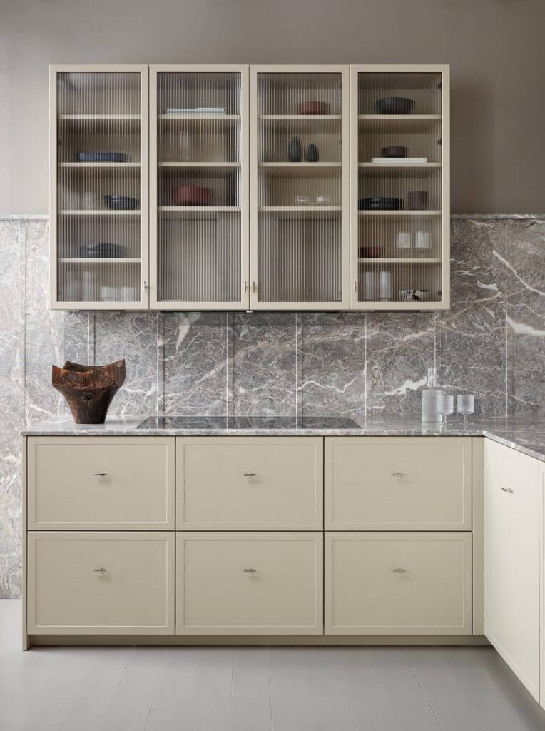 A kitchen with textured glass cabinets (1)