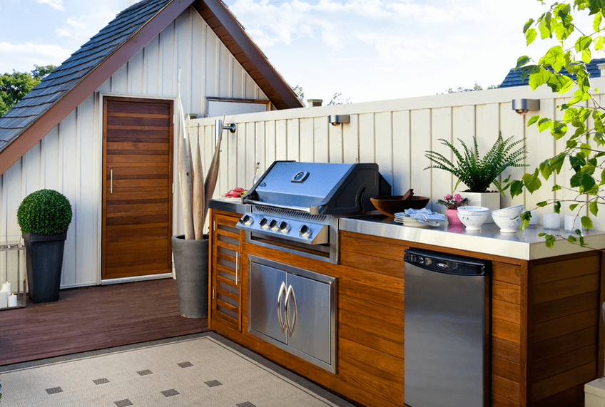 An outdoor kitchen on the roof terrace (1)