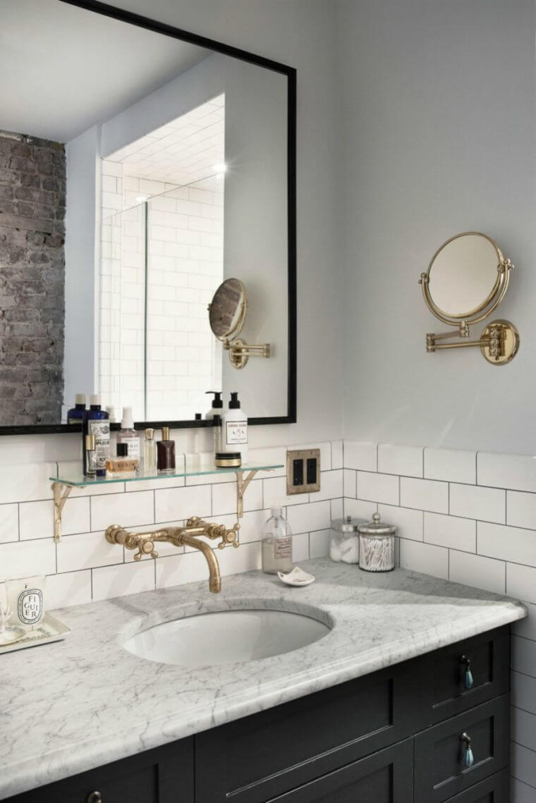 Bathroom idea with black frame wall mirror and small extendable mirror (1)