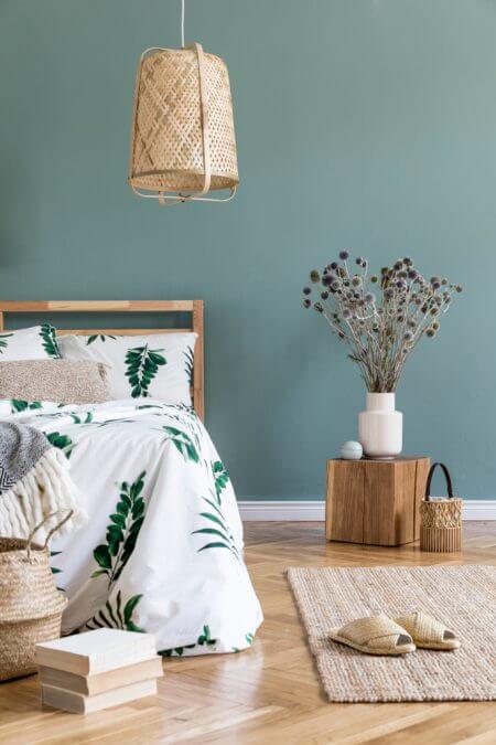 Bring emerald green home with small touches on the bed linen (1)