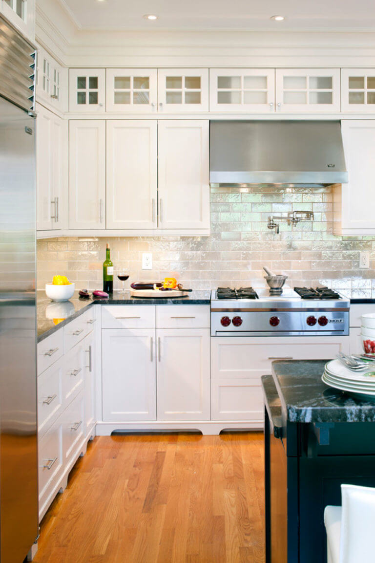 Faux bricks on the kitchen backsplash (1)