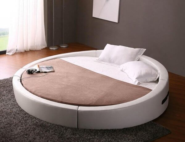 Round bed with padded frame (1)