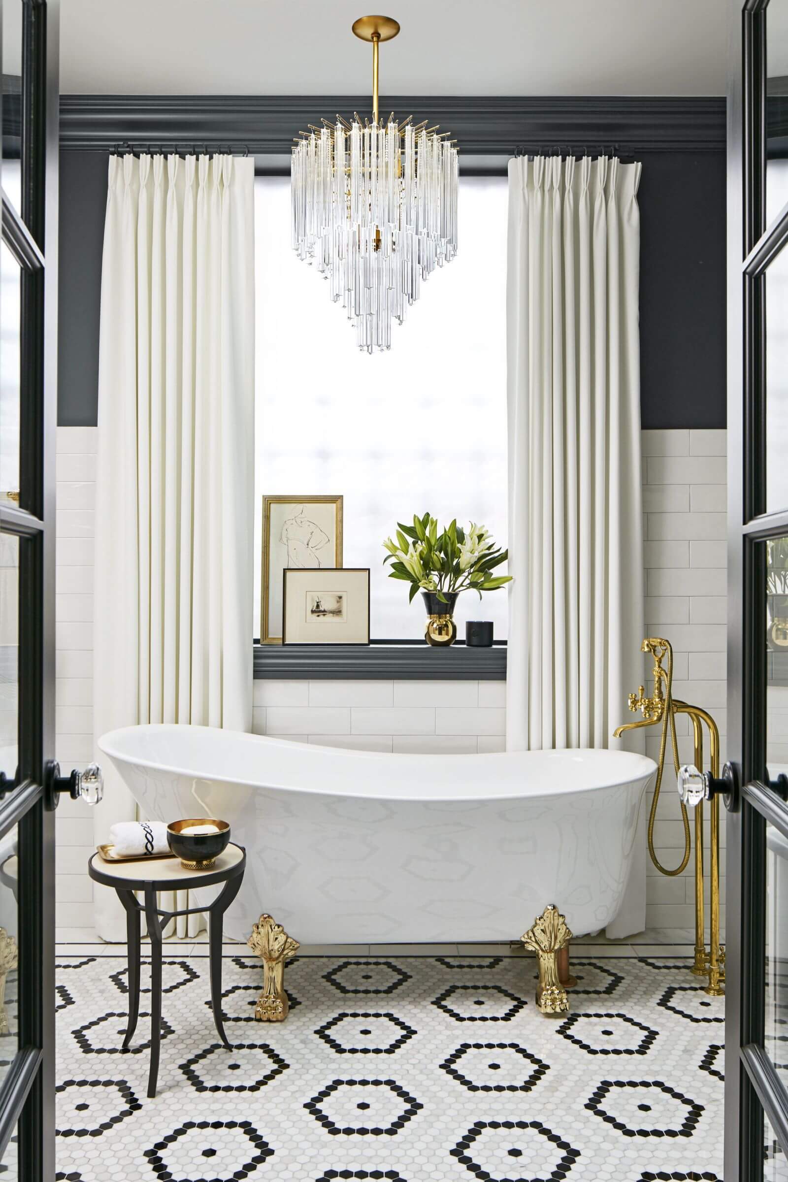 The place of the bathtub in a refined decor (1)