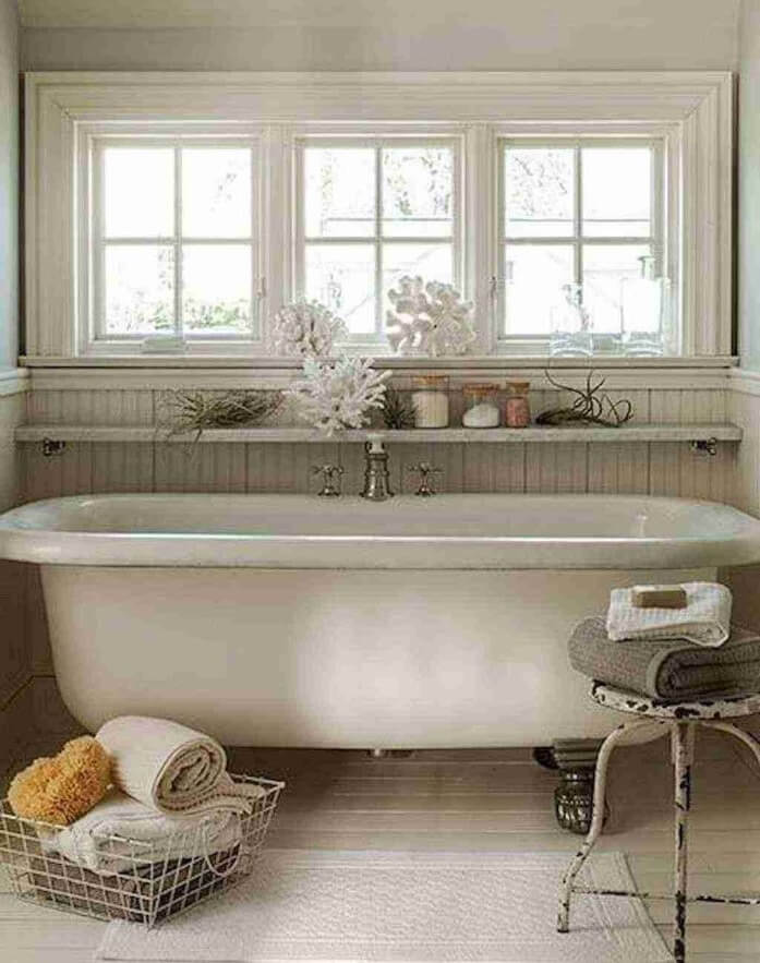 White bath tub (1)