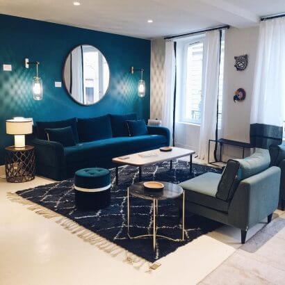 blue velvet sofa (1)