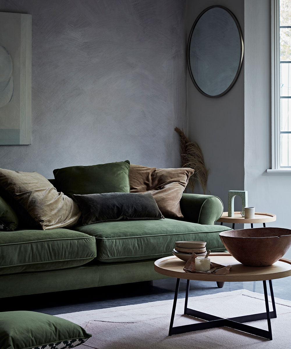 12 Ideas for Decorating the Living Room With the Green Gray Combo