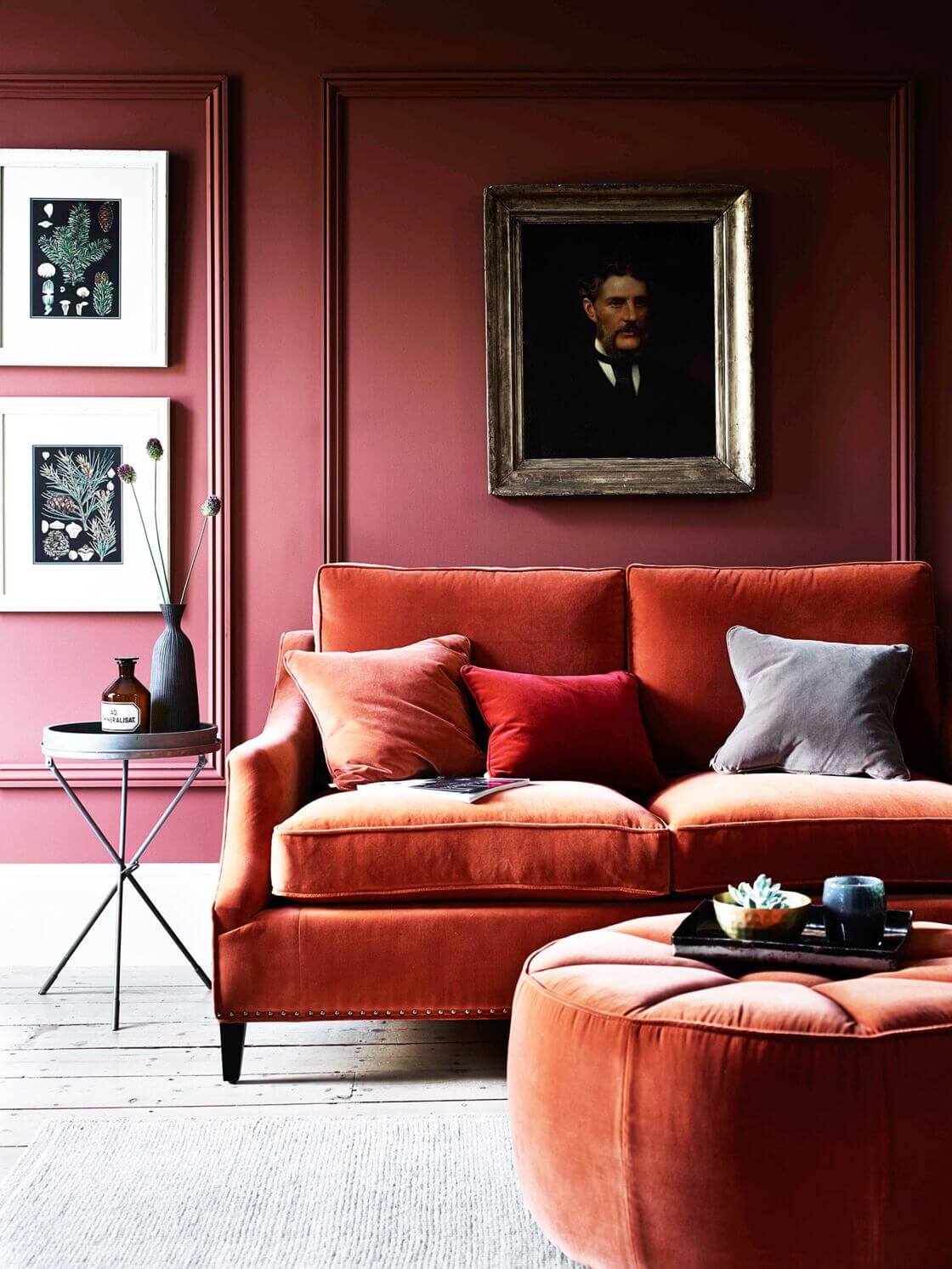 A red British style living room (1)
