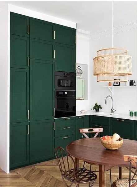 Green and white kitchen (1)