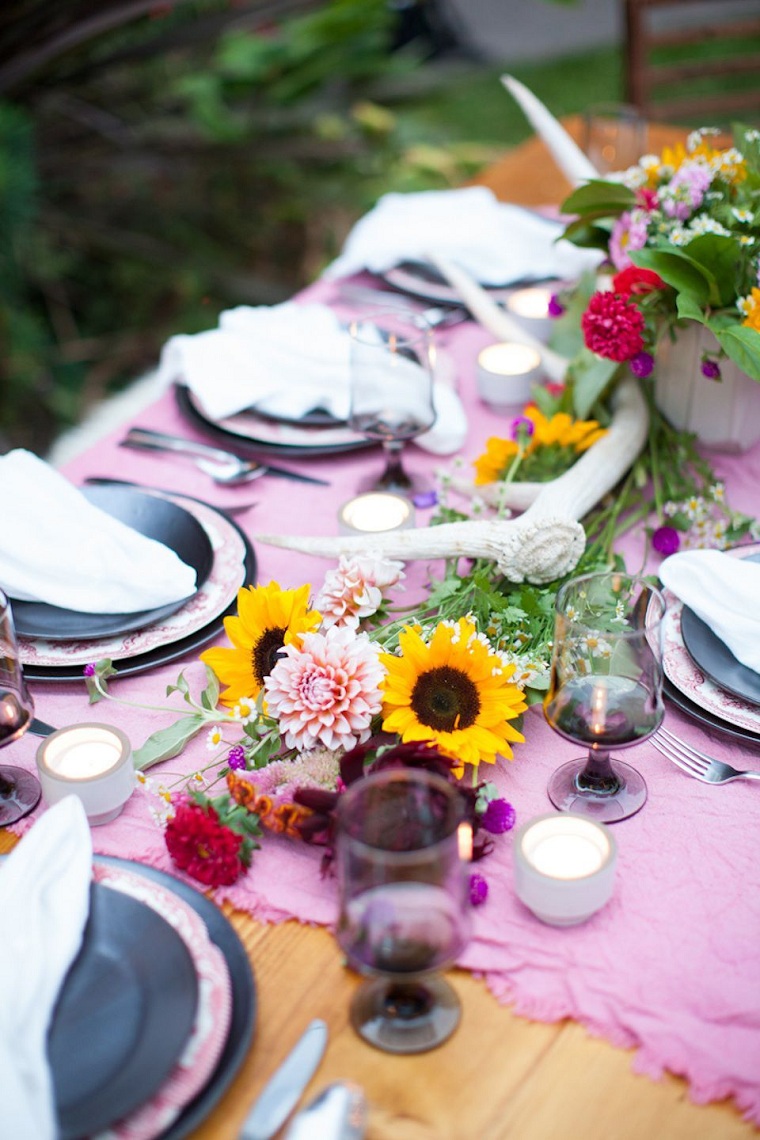 21- Lilac Linen Table Runner