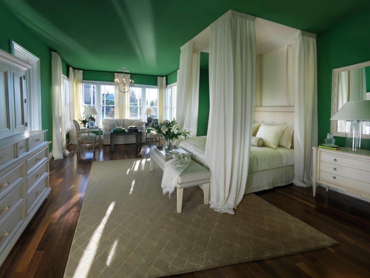 10- GLOSSY GREEN CEILING IN A LARGE BEDROOM