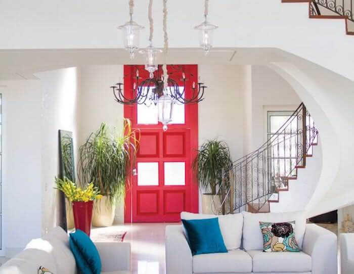 14. Paint the entrance door red