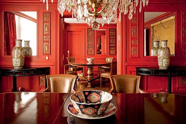 4. Red in the midst of classic furniture