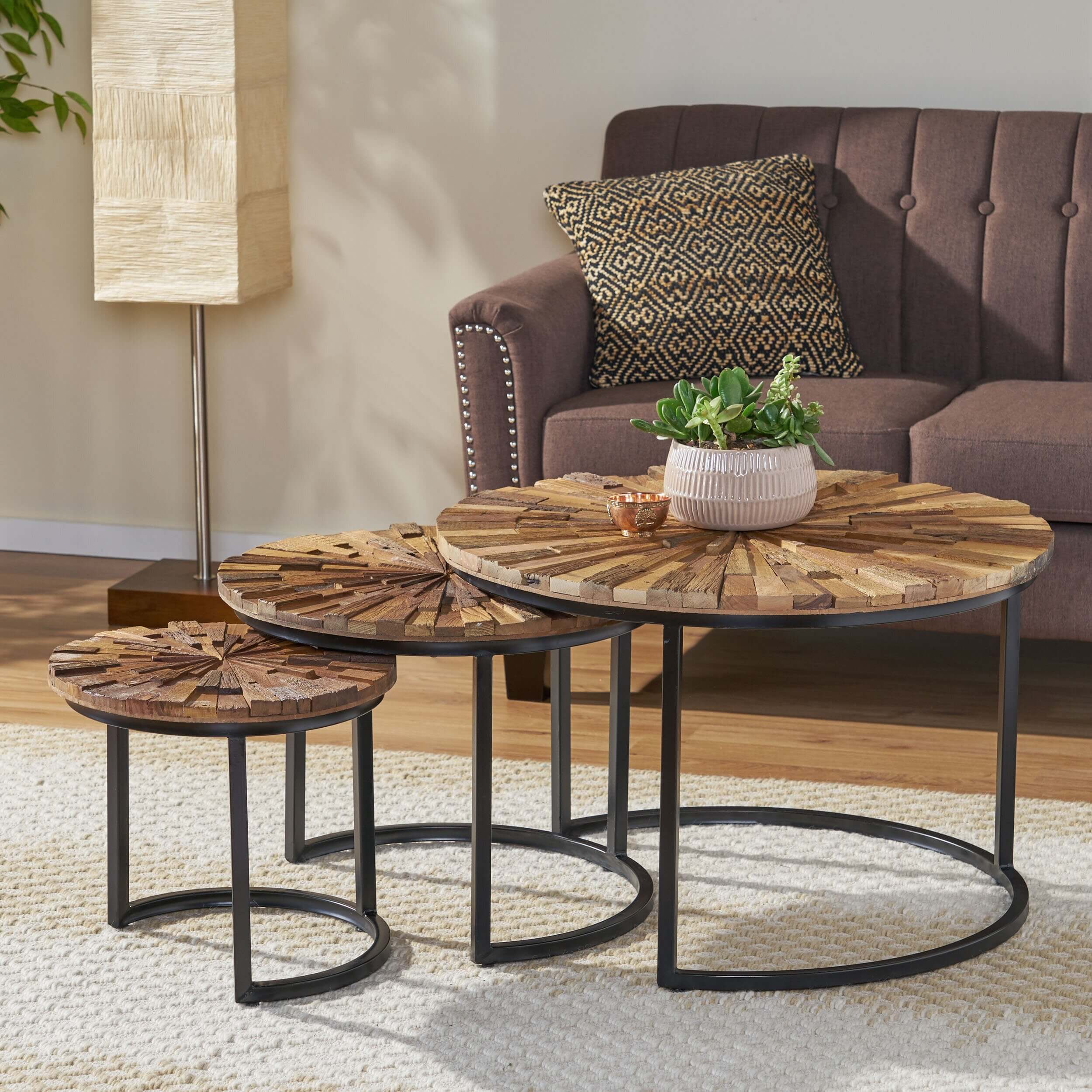 Living Room Coffee Table Trends and Novelties 1